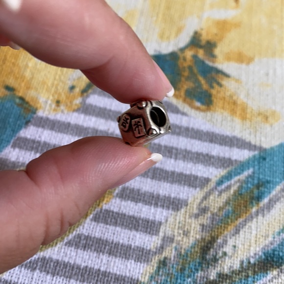 Pandora suitcase charm - Picture 3 of 4